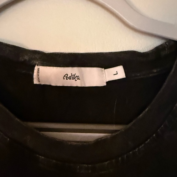 Adika Butterfly Graphic Tee - Picture 4 of 5